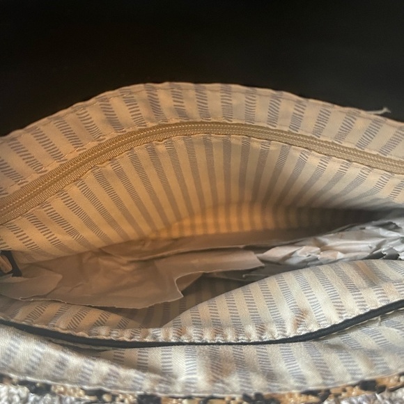 5/$25 NWT crossbody convertible purse/clutch - Picture 3 of 9